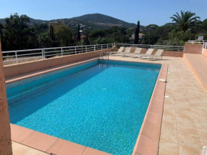 Appartement climatisé avec piscine et mezzanine, à 200m de la mer et commerces aux Issambres - FR-1-768-53
